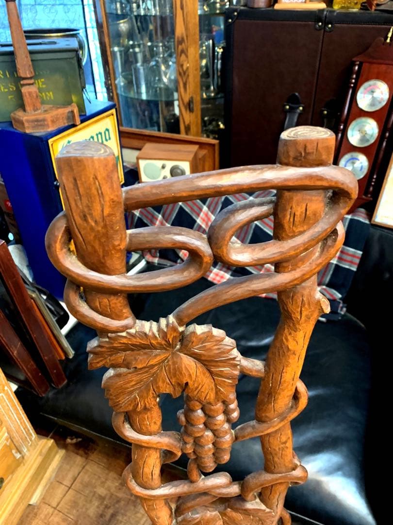 ヴィンテージ透かし彫り飾り椅子　収納付き